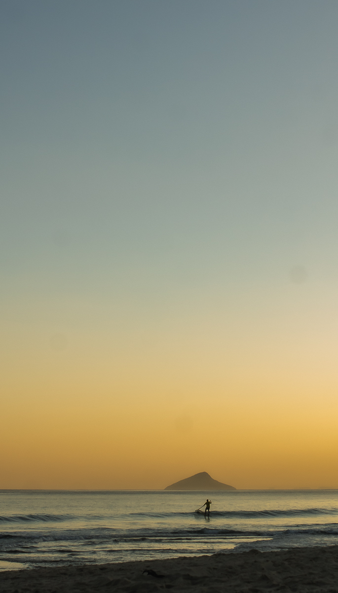 Pôr do sol no mar de Maresias